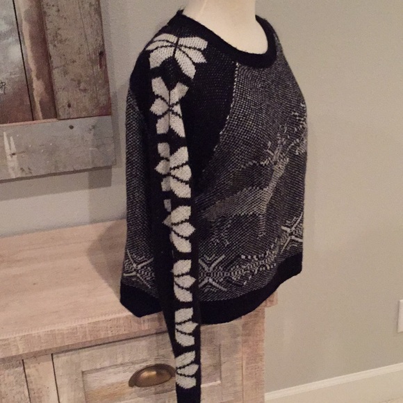 Sweater - Picture 2 of 3